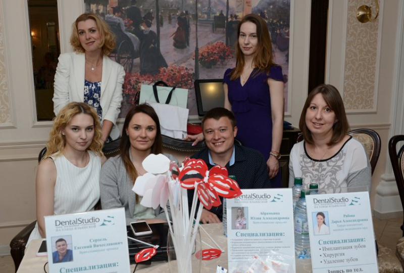 Экспресс-тренинги клуба «Шаг вперед» прошли 22 мая в ресторане «Онегин».